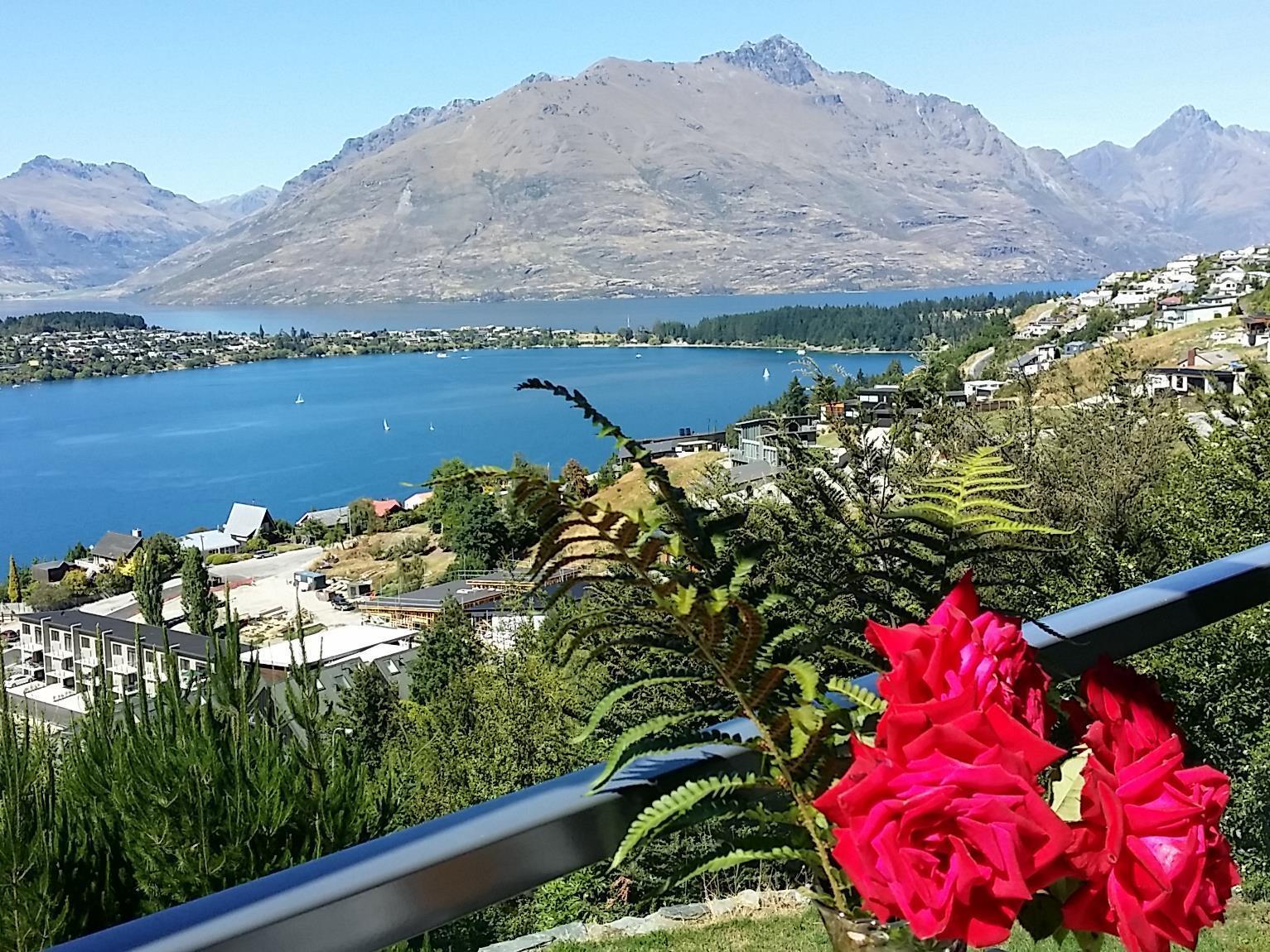 Alpine Suites Queenstown Exterior photo